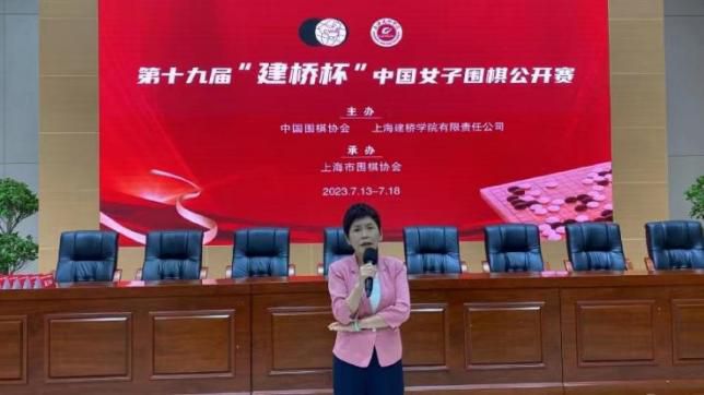 人贩子刷子刷小孩子脚底心
