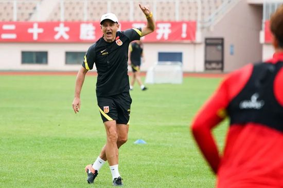 视频二区三区国产情侣在线