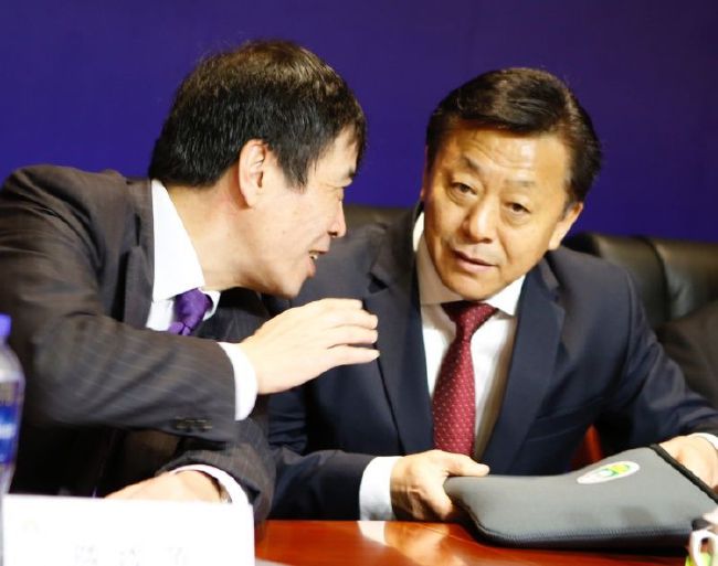 健身教练和埃洛罗演员