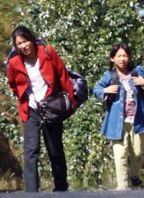 开襟旗袍做双人运动